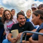 Castañeda inauguró nuevos espacios de Farmacia JGH y “Nace con Amor” en SRI La Compañía